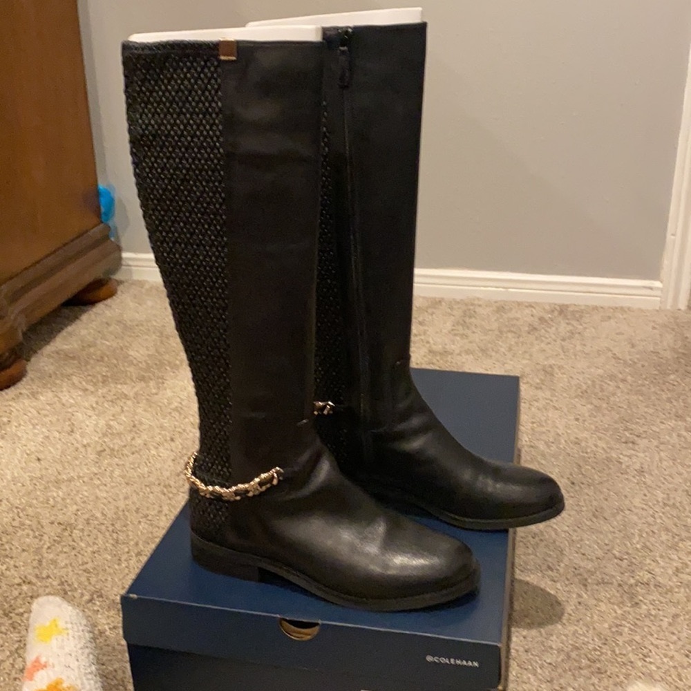 Cole Haan 7.5 Idina Stretch Boot in black